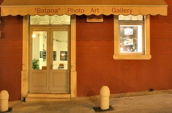 Batana Photo Art Gallery